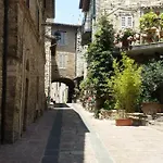 Apartment Palazzo Calocci In Assisi