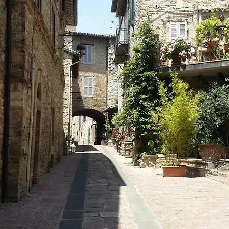 Apartment Palazzo Calocci In Assisi