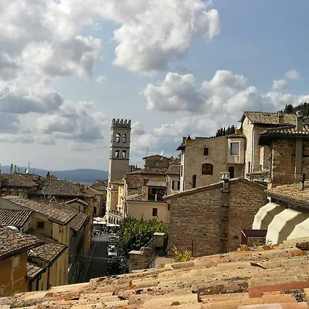 Apartman Palazzo Calocci In *