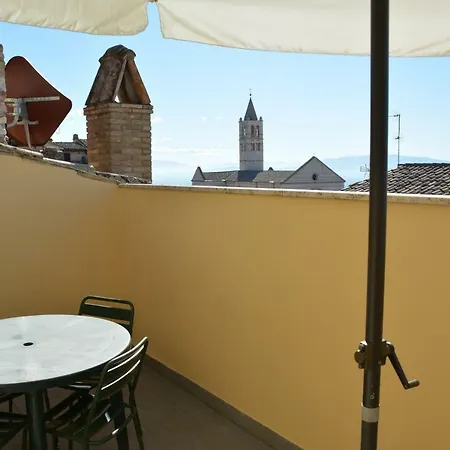 Palazzo Calocci In Apartment Assisi
