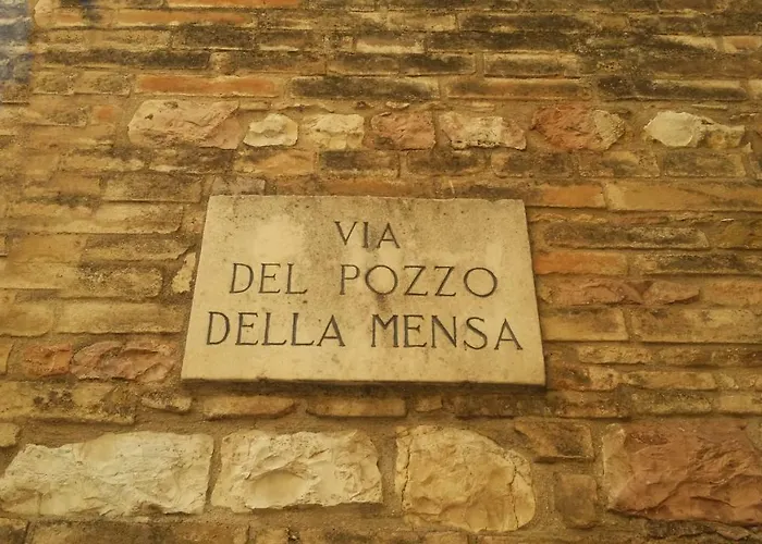 아파트 Palazzo Calocci In *