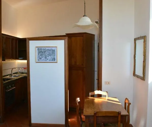 Palazzo Calocci In Apartamento *